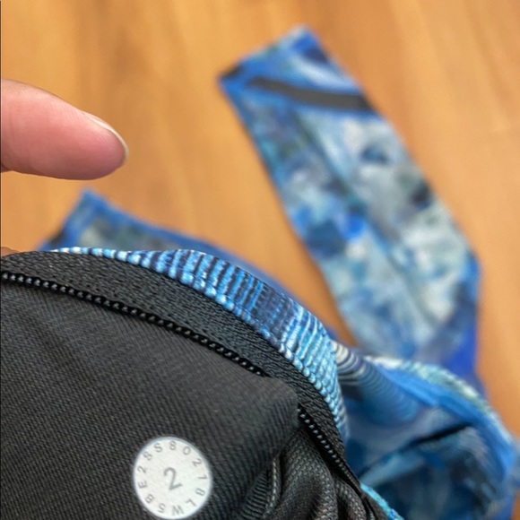 ❌SOLD❌Lululemon On Pace tight 7/8 size 2 - Picture 4 of 6